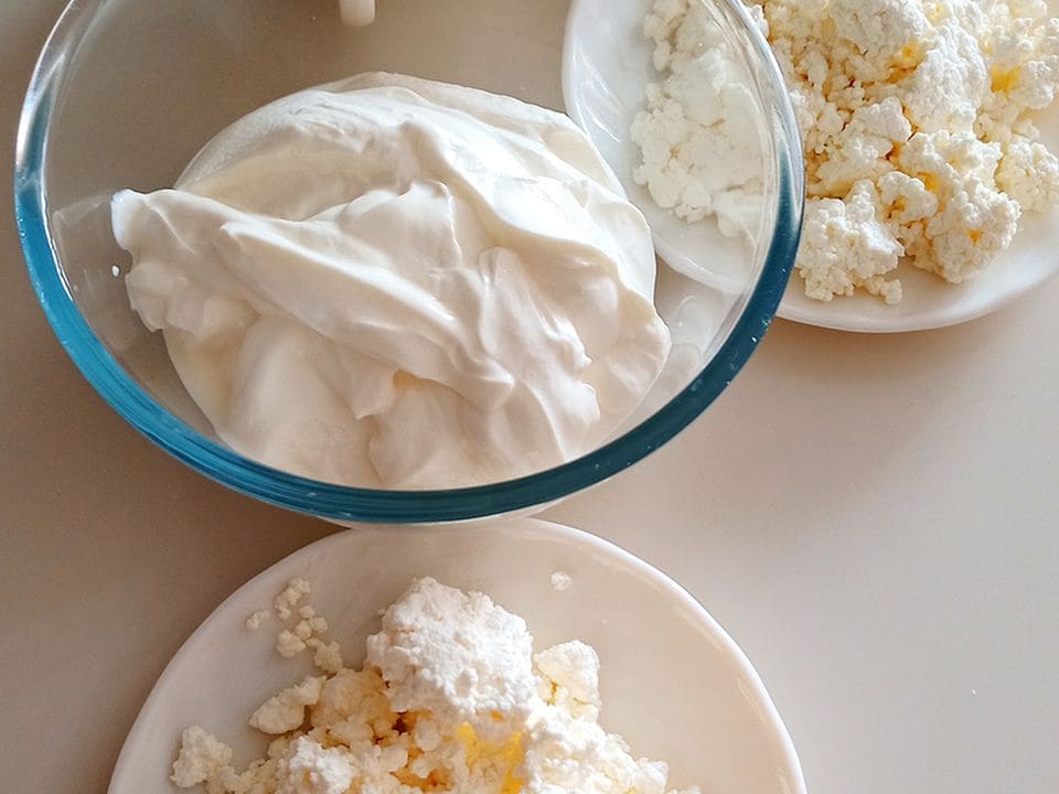 кисломолочний сир