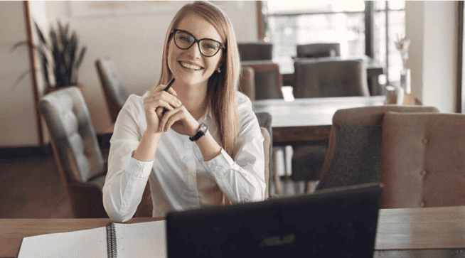 перекладач за роботою