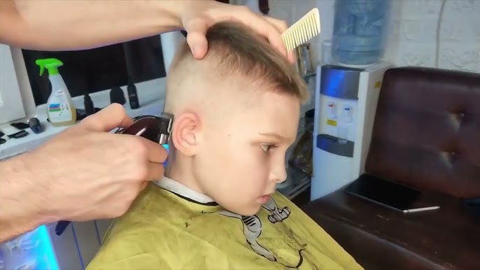 Бокс або напівбокс для активних хлопчиків