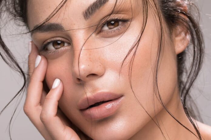косметичка для базового макіяжу приклад clean make up